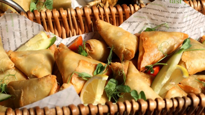 Should I Go for an Evening Wedding Buffet?
